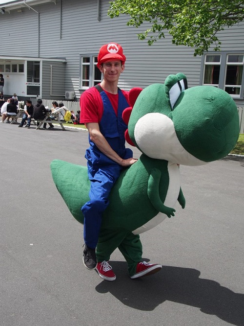 DIY-Mario-Yoshi-costume-halloween-1382962783U