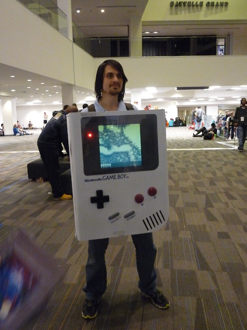 playable-gameboy-costume-cosplay-nintendo-1393325746D