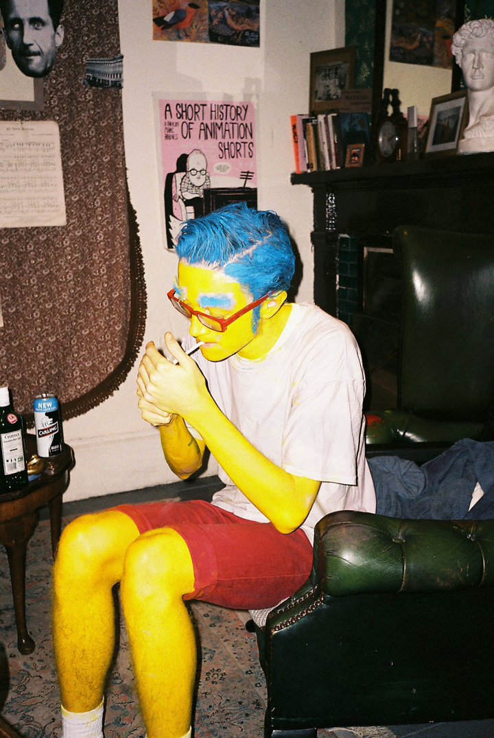 simpsons-millhouse-costume-fancydress-smoking-13334009012