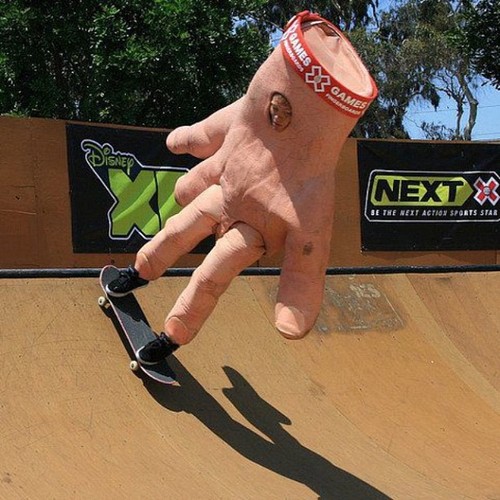 skateboarding-hand-half-pipe-costume-thing-13893133350