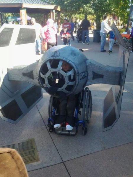 star-wars-tie-fighter-wheelchair-costume-halloween-13829839682