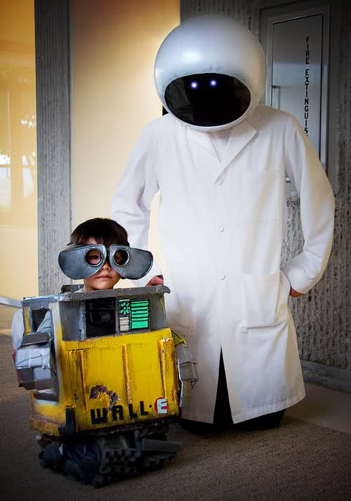 wall-e-costume-kid-dad-halloween-13805829781