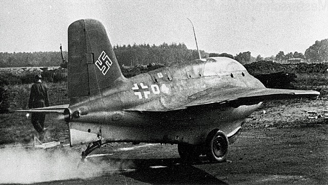 Ze_Dzermans_-_Messerschmitt_Me_163_Komet_04