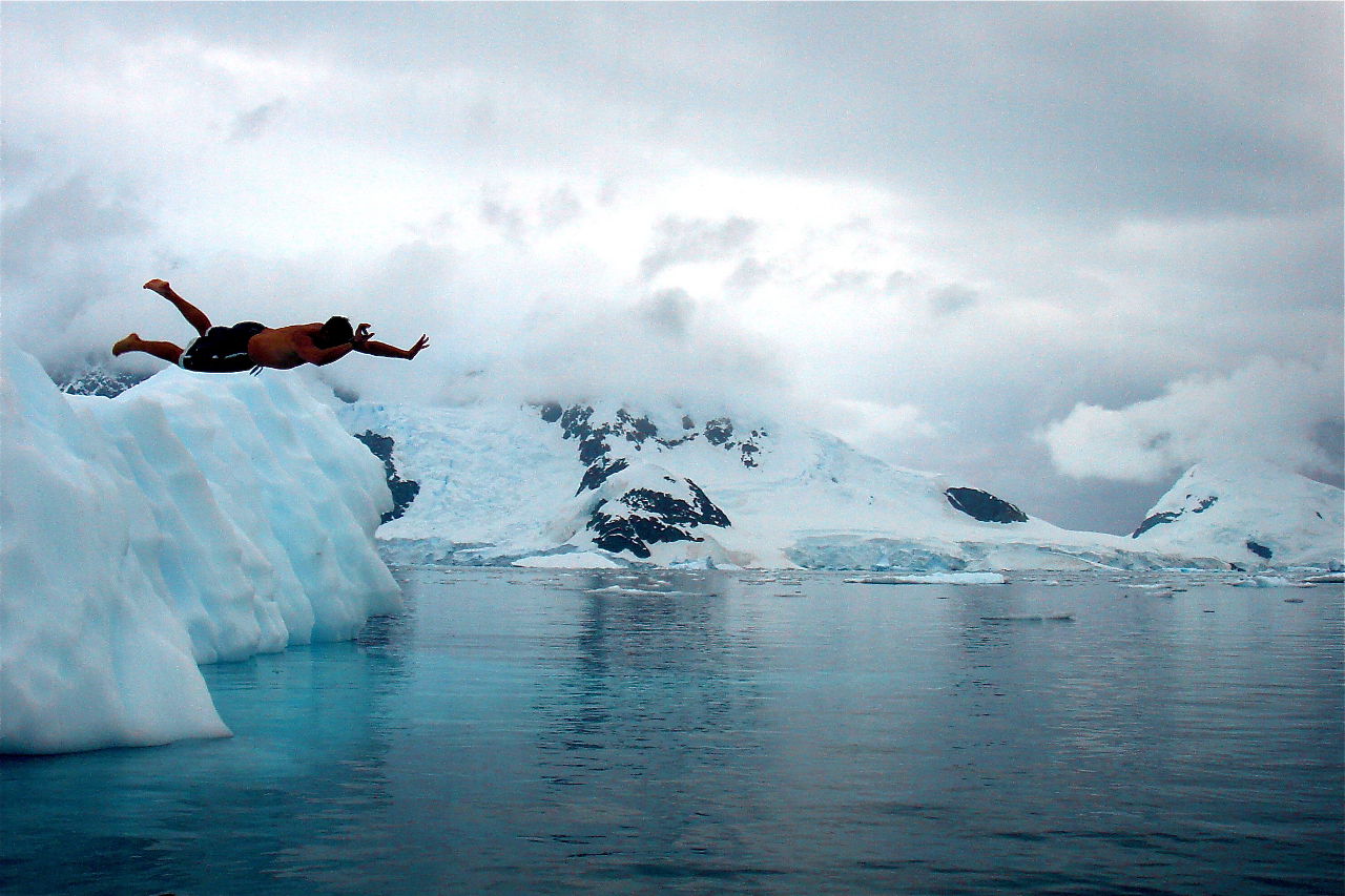 Diving-into-icy-water-in-Antartica